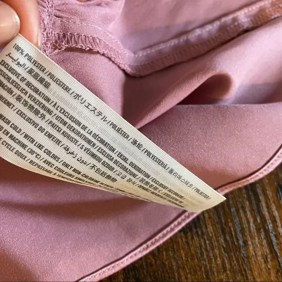 Sold on C🎉Abercrombie & fitch satin rose pink top - Picture 11 of 11